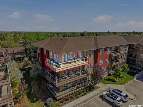 305-1025 Moss Ave, Saskatoon, SK, S7H4C7 | Card Image