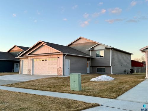 910 Birch St Street, Harrisburg, SD, 57032 | Card Image