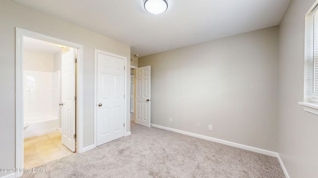 106 Middletown Sq, Condo with 2 bedrooms, 1 bathrooms and null parking in Louisville KY | Image 20