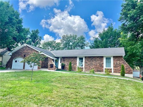 703 S Russell St, Odessa, MO, 64076-1554 | Card Image