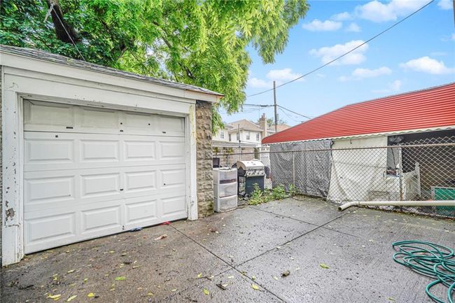 592 39 Th St, Home with 5 bedrooms, 2 bathrooms and null parking in Brooklyn NY | Image 26
