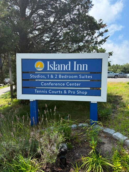 10c-27 Island Inn Rd, Oak Bluffs, MA, 02557 | Card Image