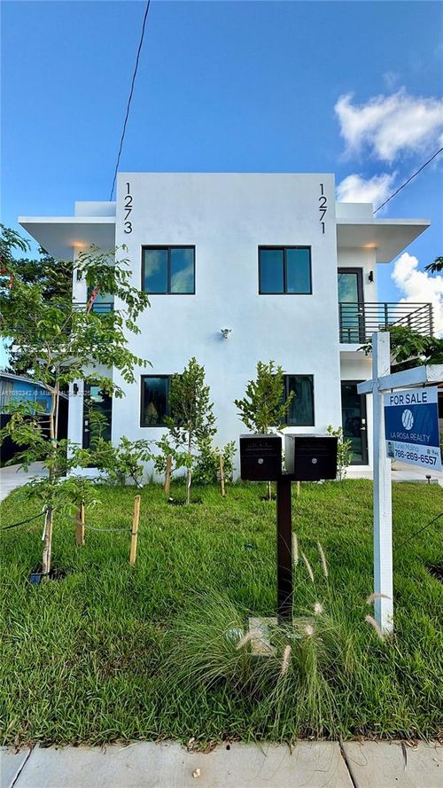 1271 Nw 38th St, Miami, FL, 33142-4825 | Card Image