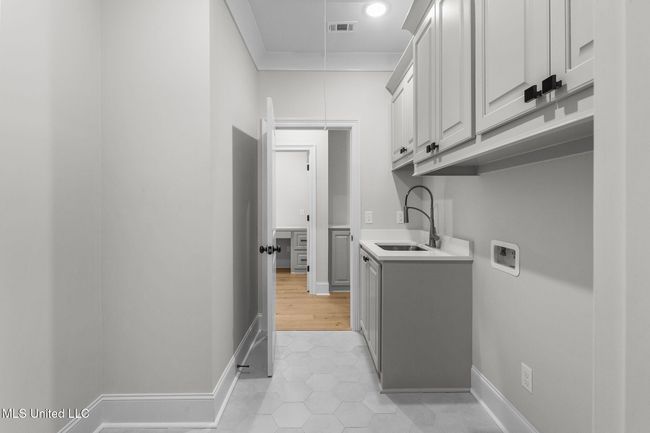 67-web-or-mls-202 Lizzy-35 | Image 52