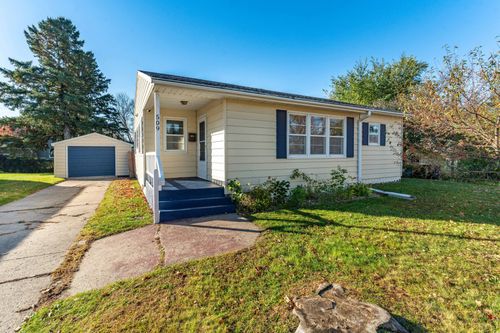 509 W Douglas Ave, Fergus Falls, MN, 56537-3226 | Card Image