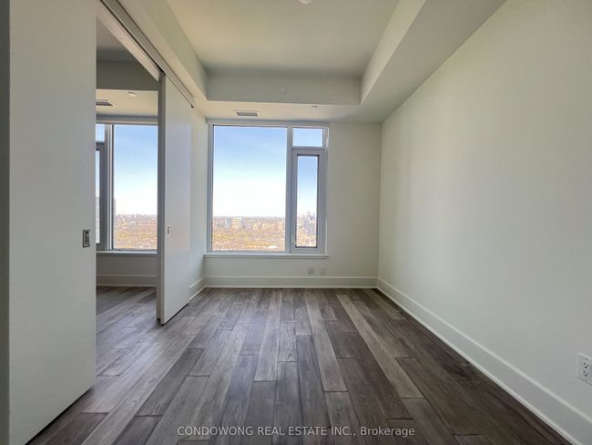 4203 - 11 Yorkville Ave, Condo with 2 bedrooms, 1 bathrooms and null parking in Toronto ON | Image 5