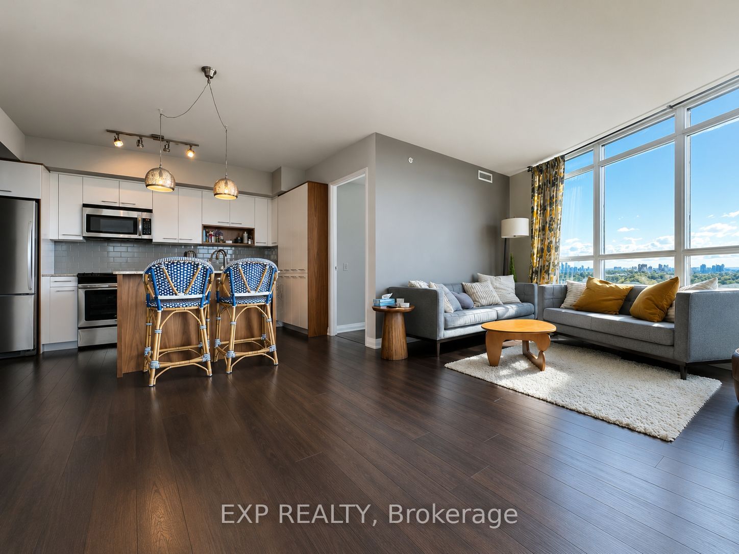 Residential Lease in Toronto W08 4