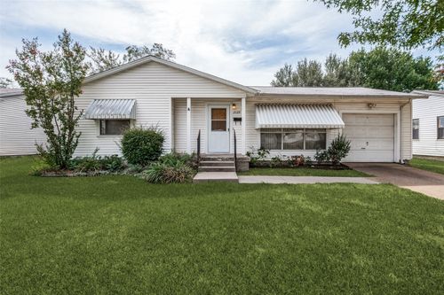 2528 Rugby Ln, Farmers Branch, TX, 75234-3449 | Card Image