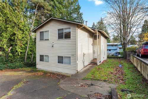 10616 Roosevelt Way Ne, Seattle, WA, 98125-7306 | Card Image