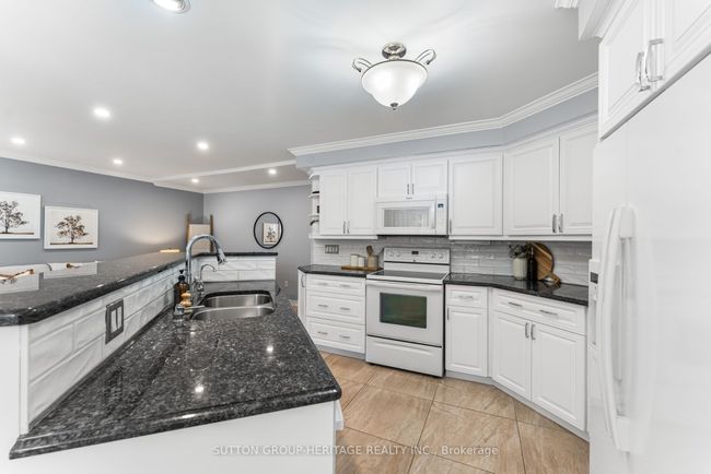 9 Mcneilage Crt, House other with 4 bedrooms, 5 bathrooms and 2 parking in Ajax ON | Image 10