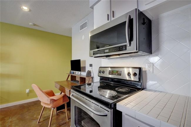 APT-20 - 2302 E Side Dr, Condo with 1 bedrooms, 1 bathrooms and null parking in Austin TX | Image 15