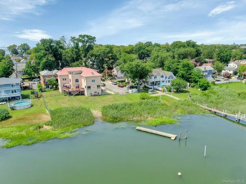 3086 Giegerich Pl, Bronx, NY, 10465-4010 | Card Image