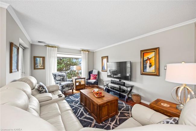 207 - 130 Wright Cres, House attached with 2 bedrooms, 2 bathrooms and 1 parking in Kingston ON | Image 13