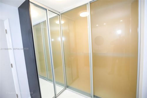 apt-t17-600 Ne 36th St, Miami, FL, 33137-3944 | Card Image