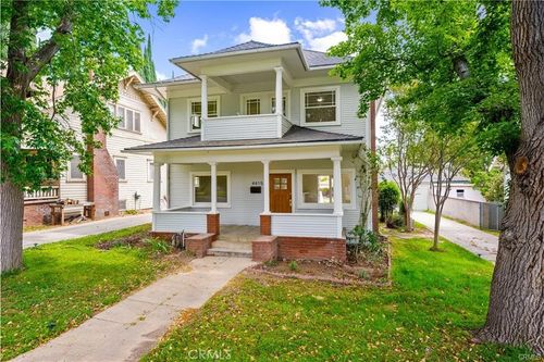 4415 12th St, Riverside, CA, 92501-3414 | Card Image
