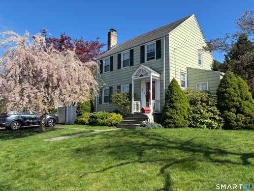 11 Fairlea Ave, Stratford, CT, 06614-3934 | Card Image