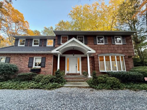 87 Mcculloch Dr, Dix Hills, NY, 11746-7905 | Card Image