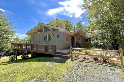 166 Robbins Hill Lane, Hartford, VT, 05059 | Card Image