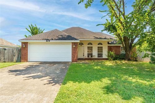 809 Crystal St, Lowell, AR, 72745-8813 | Card Image