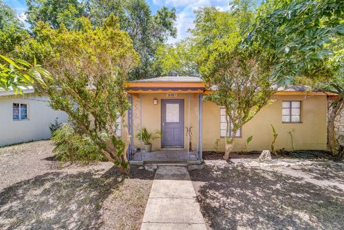 1016 Sycamore St, San Marcos, TX, 78666-7024 | Card Image