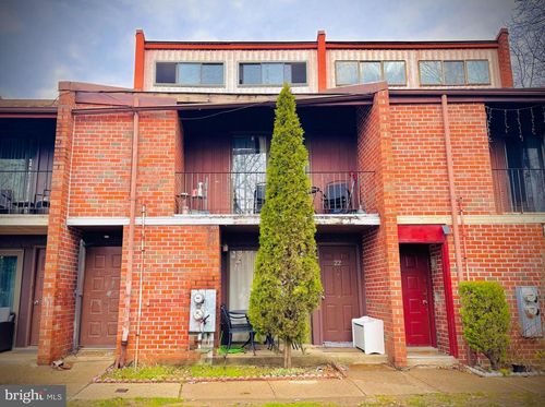 9841 Northeast Ave, Philadelphia, PA, 19115-1531 | Card Image