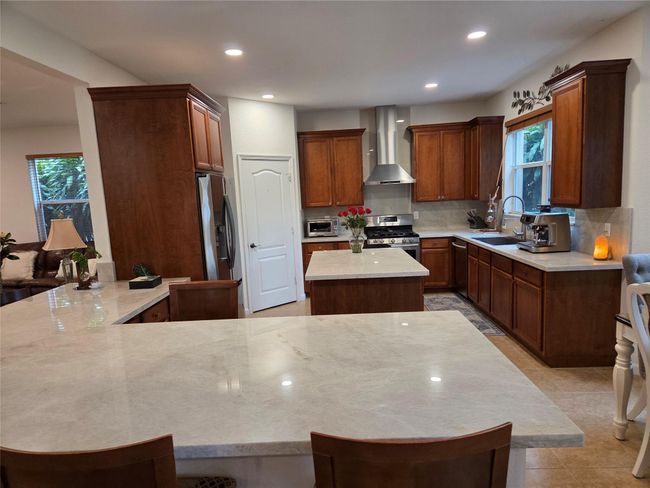 383 Berenger Walk, House other with 5 bedrooms, 3 bathrooms and null parking in Royal Palm Beach FL | Image 7