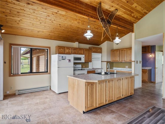 106 Two Bumps Loop E, House other with 3 bedrooms, 2 bathrooms and null parking in Ennis MT | Image 14