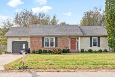 121 Man O War Dr, House other with 3 bedrooms, 2 bathrooms and 3 parking in Oak Grove KY | Image 1