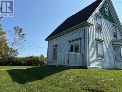 36 Lent Rd, House other with 6 bedrooms, 1 bathrooms and null parking in Weymouth North NS | Image 2