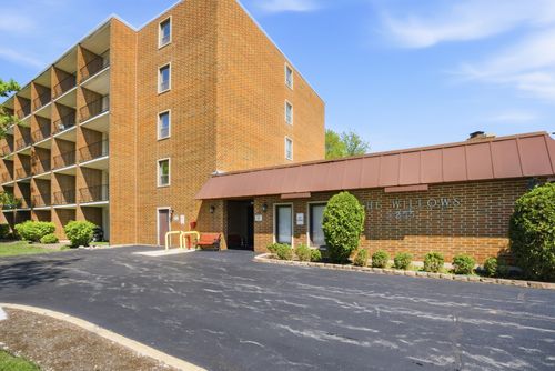 310-255 S West Avenue, Elmhurst, IL, 60126 | Card Image