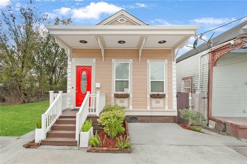 2326 Pauger St, New Orleans, LA, 70116-1232 | Card Image