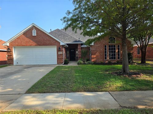 1097 Springhill Dr, Saginaw, TX, 76179-3466 | Card Image