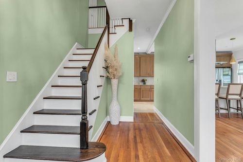 85 Violet Ave, Floral Park, NY, 11001-3006 | Card Image