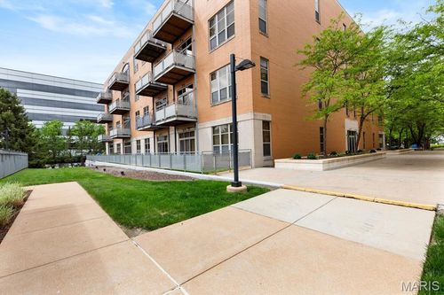 404-630 Emerson Rd, Creve Coeur, MO, 63141-6765 | Card Image