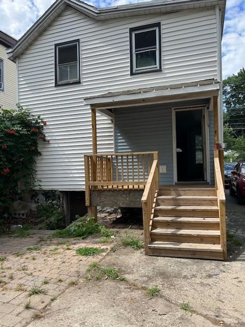 47 Gifford Ave, Poughkeepsie, NY, 12601-1809 | Card Image