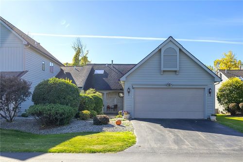 36 Wood Run Cmns, Greece, NY, 14612-2273 | Card Image