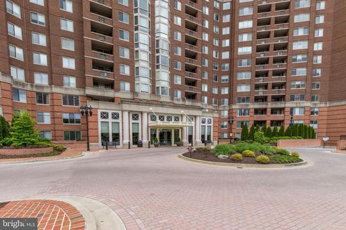 103-5809 Nicholson Ln, ROCKVILLE, MD, 20852-5702 | Card Image