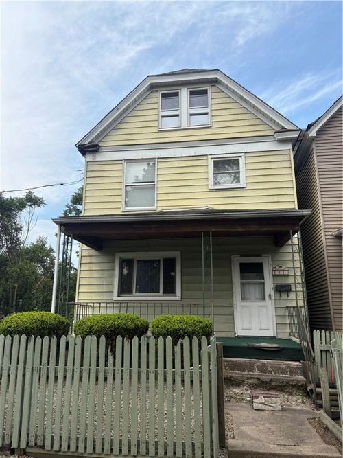 1413 4th Ave, Arnold, PA, 15068-4426 | Card Image