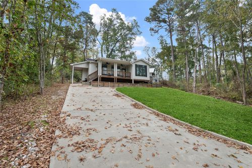 71 White Oak St, Pointblank, TX, 77364-6043 | Card Image