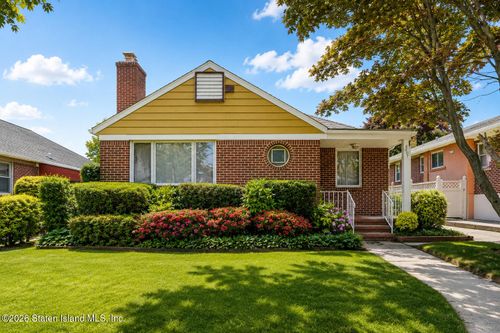 80-07 215th St, Queens Village, NY, 11427-1035 | Card Image