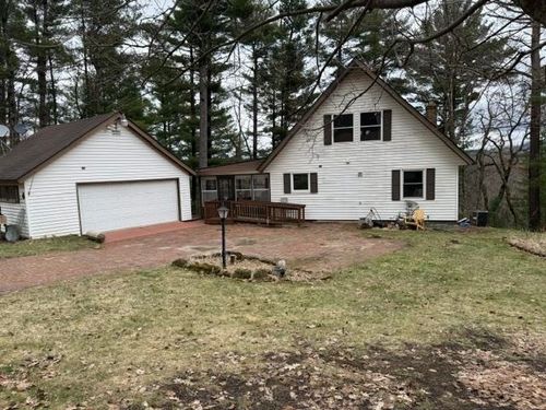 W18279 Mckeeth Dr, Galesville, WI, 54630-8307 | Card Image