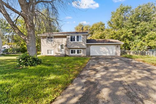 7515 Brunswick Ave N, Brooklyn Park, MN, 55443-2918 | Card Image