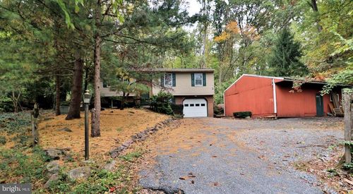 336 Ridge Ave, Ephrata, PA, 17522-2556 | Card Image