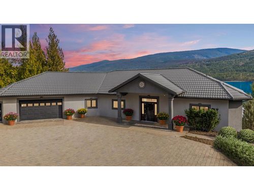 3918 Parri Road, Sorrento, BC, V0E2W0 | Card Image