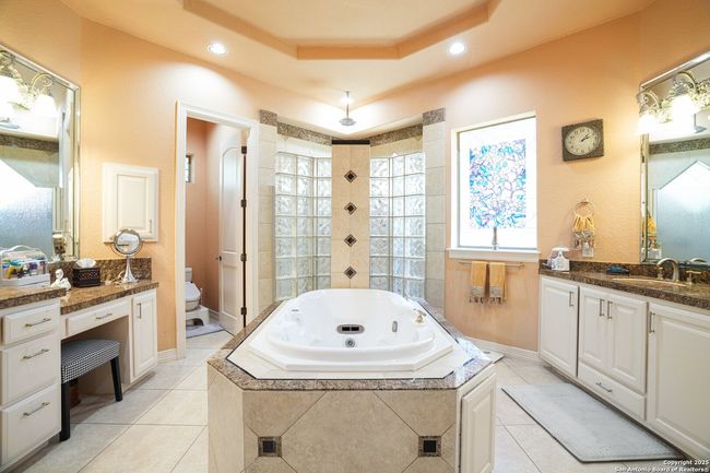 20646 Wahl Ln, House other with 5 bedrooms, 6 bathrooms and null parking in Garden Ridge TX | Image 53