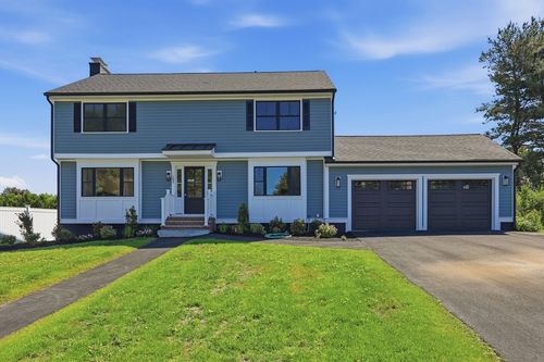 105 Stafford Rd, Lowell, MA, 01852-1510 | Card Image