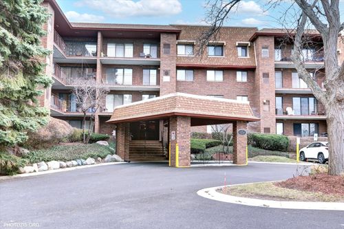 310-101 Old Oak Drive, Buffalo Grove, IL, 60089 | Card Image