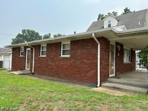 901 32nd Street, Parkersburg, WV, 26104 | Card Image