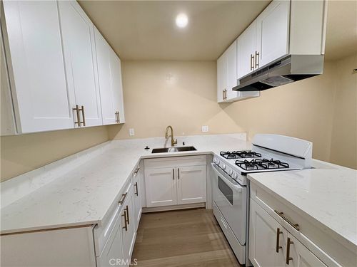 b-4572 Canoga St, Montclair, CA, 91763-4219 | Card Image