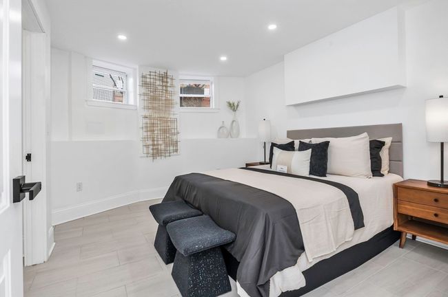 APT-1 - 162 W Concord St, Condo with 2 bedrooms, 2 bathrooms and 1 parking in Boston MA | Image 19